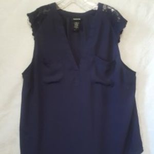 Torrid Navy Tunic w/lace sleeves